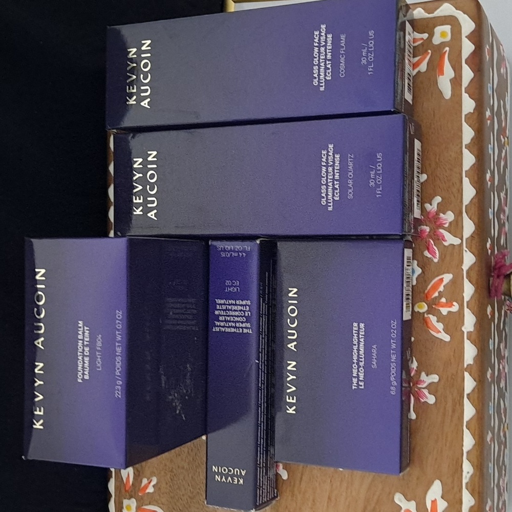 Kevyn Aucoin Makeup Bundle